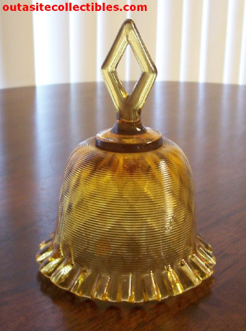 outasite!!_collectibles_fenton_glass_bell_amber_ridged_glass001023.jpg