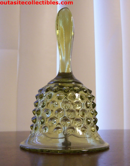 outasite!!_collectibles_fenton_glass_bell_green_hobnail001024.jpg