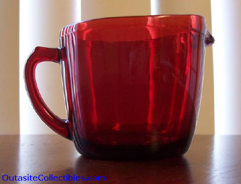 outasite!!_collectibles_royal_ruby_creamer_pitcher_anchor_hocking001002.jpg