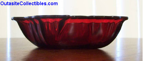 outasite!!_collectibles_vintage_royal_ruby_nappy_leaf_bowl_anchor_hocking001001.jpg