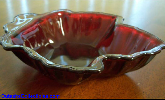 outasite!!_collectibles_vintage_royal_ruby_nappy_leaf_bowl_anchor_hocking001004.jpg