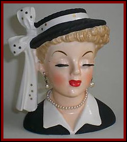 outasite!!_collectibles_vintage_dance_figurines_porcelain_lamps_antique001002.jpg